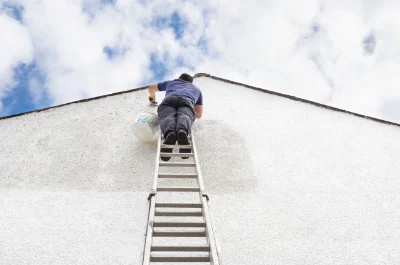 Peinture extérieure à Ollans — façades et ravalement